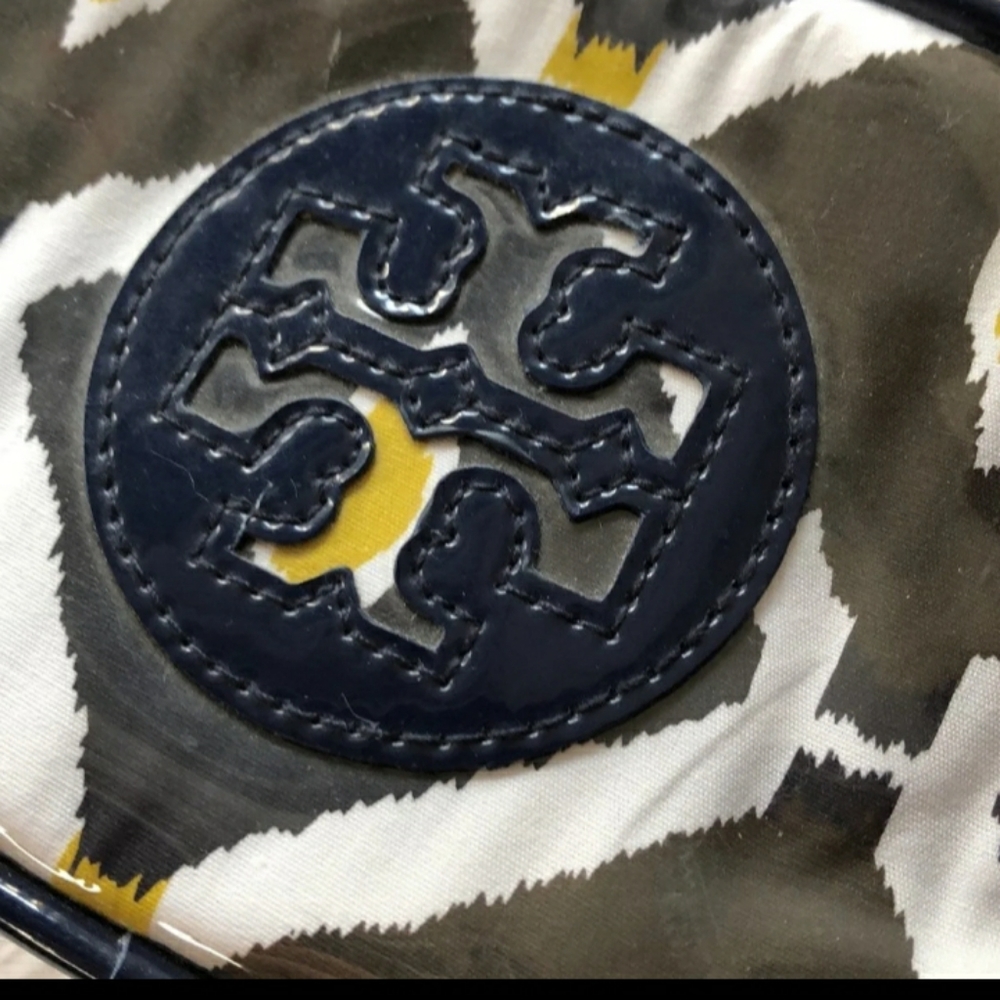 Tory Burch Cosmetic Bag - Picture 7 of 7